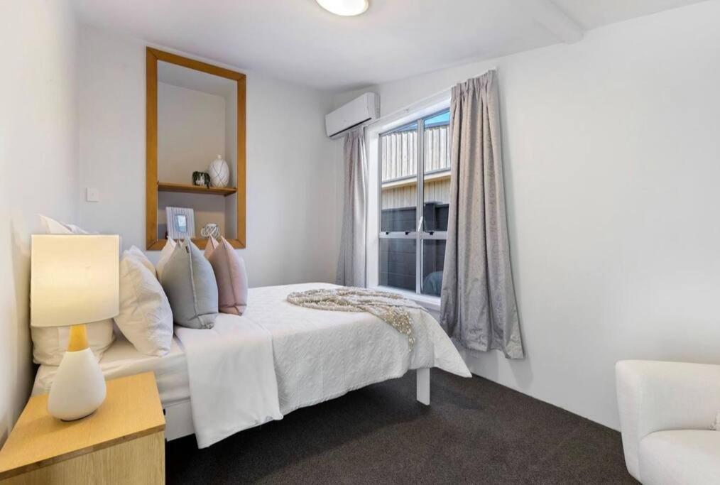Holiday home Charming Home, 10 Mins From Cbd Christchurch