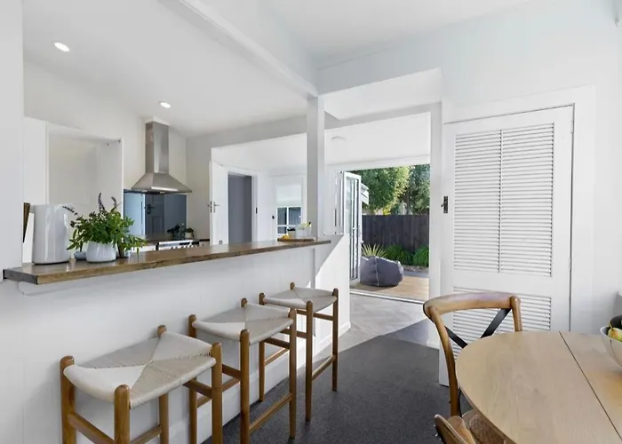 Charming Home, 10 Mins From Cbd