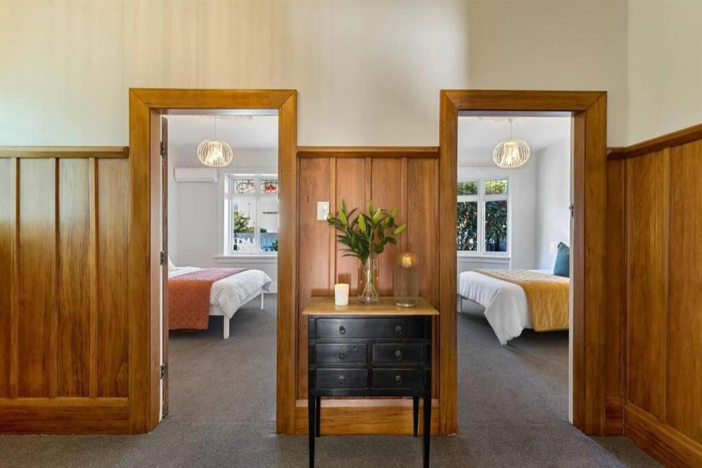 Holiday home Charming Home, 10 Mins From Cbd *